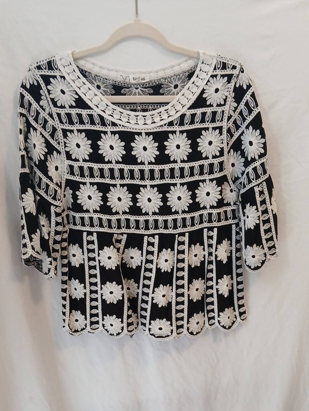 Embroidered Floral Crochet Bell Sleeve Flare Top - Black & White